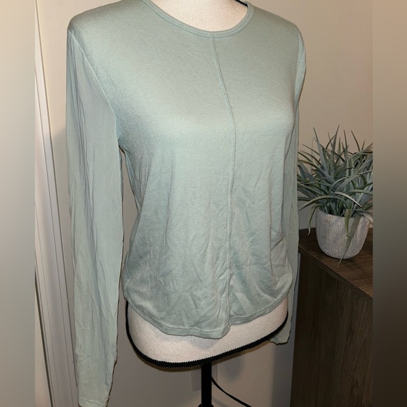 Ultralite light blue mesh long sleeve exercise top - Picture 1 of 4